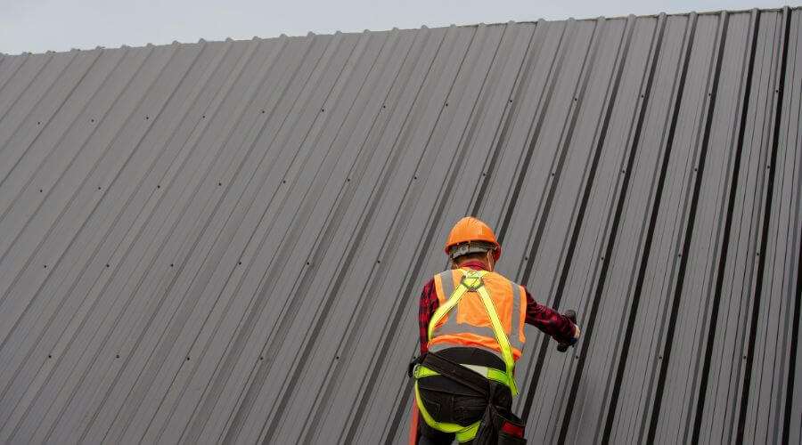 Professional residential roofers in Pellston, MI
